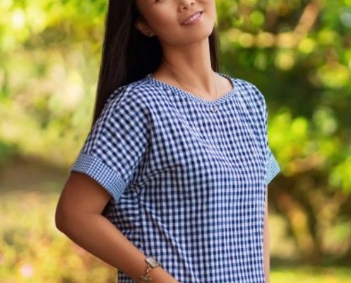 bluza svobodnogo kroja razmery 00 20 angl 26 48 evro model s shirokim kruglym vyrezom korotkimi rukavami letuchaja mysh i pojasom po nizu pdf ska e029566.jpg