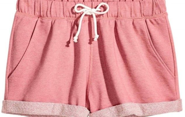 vykrojka shorty razmery 34 46 evro udobnyj pojas na elastichnoj lente s zavjazkami karmany rekomenduemaja tkan trikotazh pdf skachat besplatno 4f2a8d9.jpg