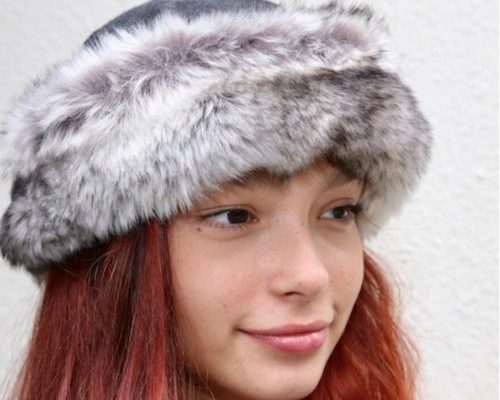 zimnjaja shapka mehovaja zimnjaja shapka s otorochkoj iz iskusstvennogo meha stanet idealnym aksessuarom dlja predstojashhih holodnyh zimnih dnej 18ff756.jpg