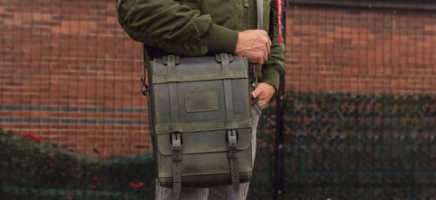 vykrojka kozhanaja muzhskaja sumka slingmessendzher v armejskom stile e9cdb12.jpg