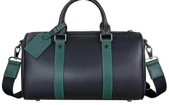vykrojka nebolshoj kozhanoj dorozhnoj sumki ot mark nikolai leather b058131.jpg