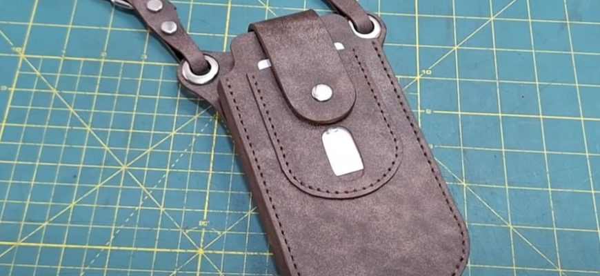 vykrojka nebolshoj kozhanoj sumochki diyako dlja telefona ot chervoleather ed6381d.jpg