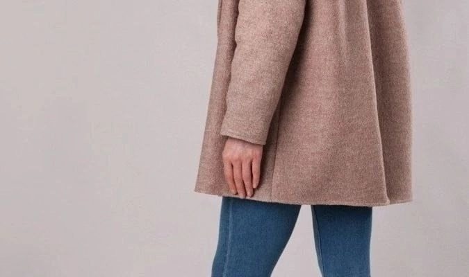 vykrojka zhenskogo korotkogo palto razmery xxs 4xl 232422a.jpg